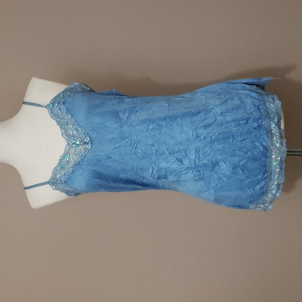 Camisole Tank top, lace trim, V neck, baby blue,  Size Medium